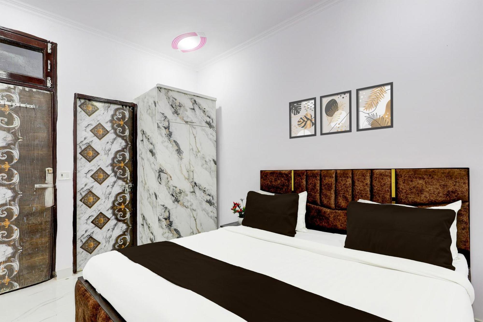 Hotel The Arrow Near Paschim Vihar 德里 外观 照片