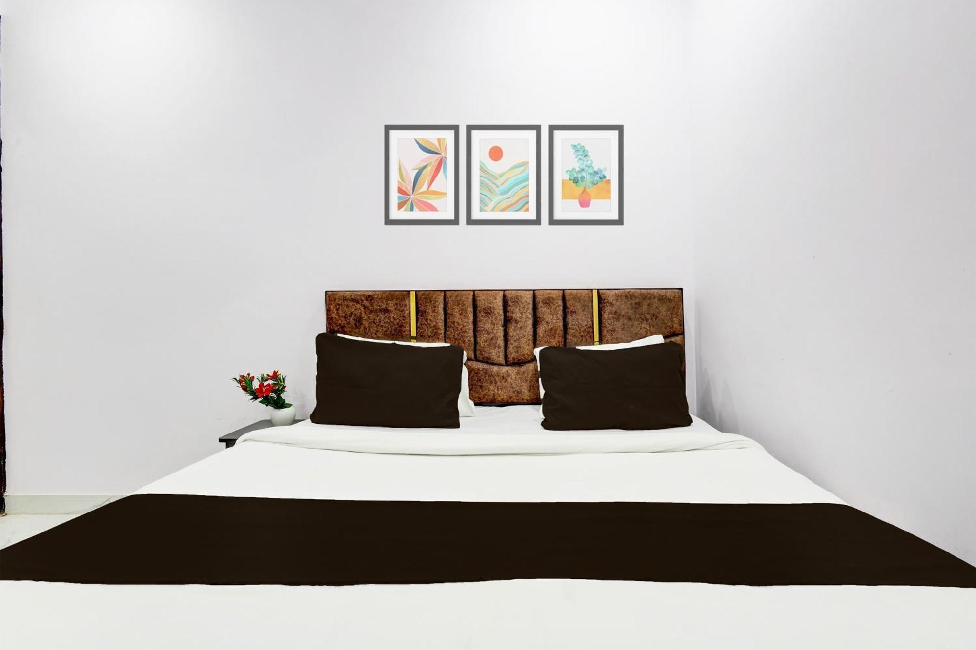 Hotel The Arrow Near Paschim Vihar 德里 外观 照片