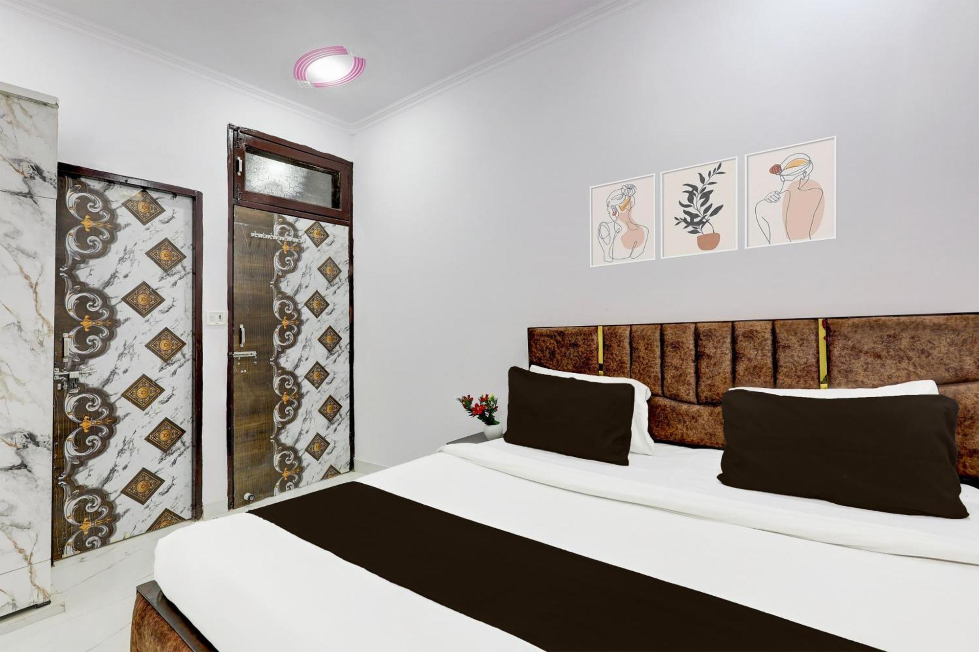 Hotel The Arrow Near Paschim Vihar 德里 外观 照片